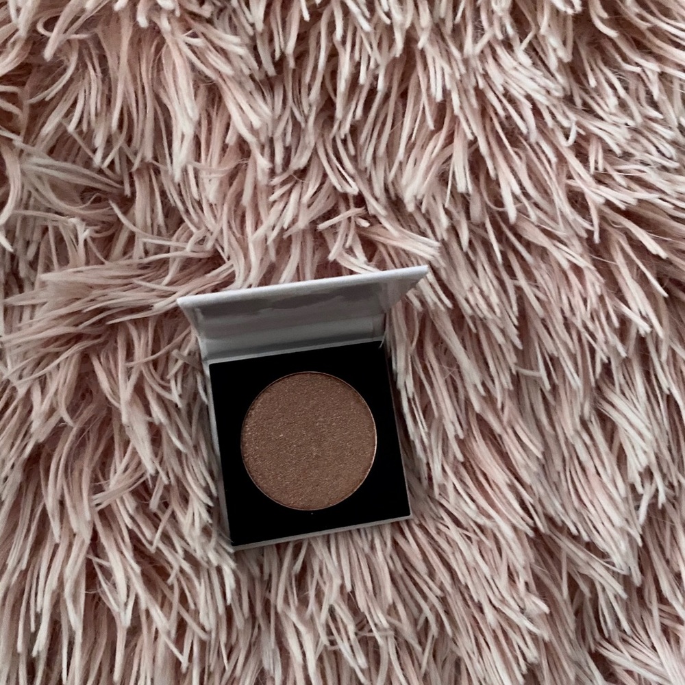 Naked cosmetics eyeshadow